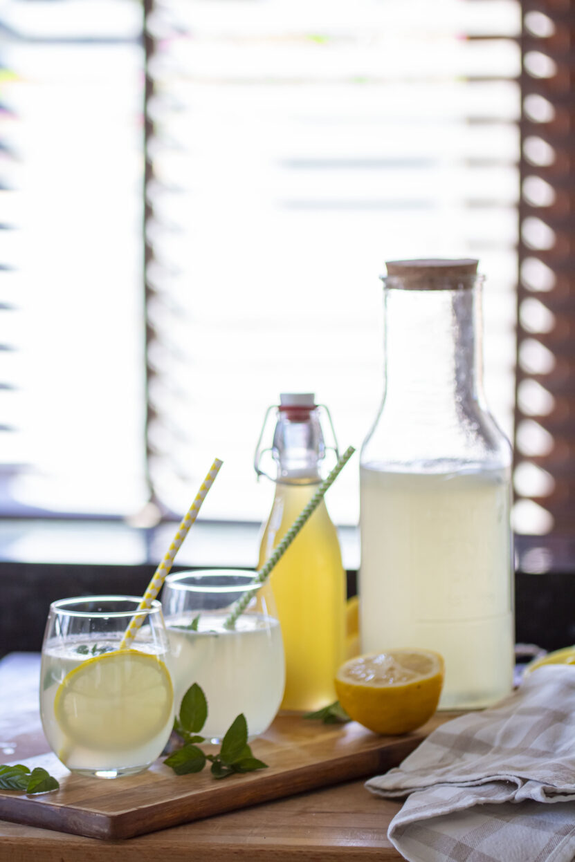 Limonada de limón, perfecta para calmar la sed durante el verano