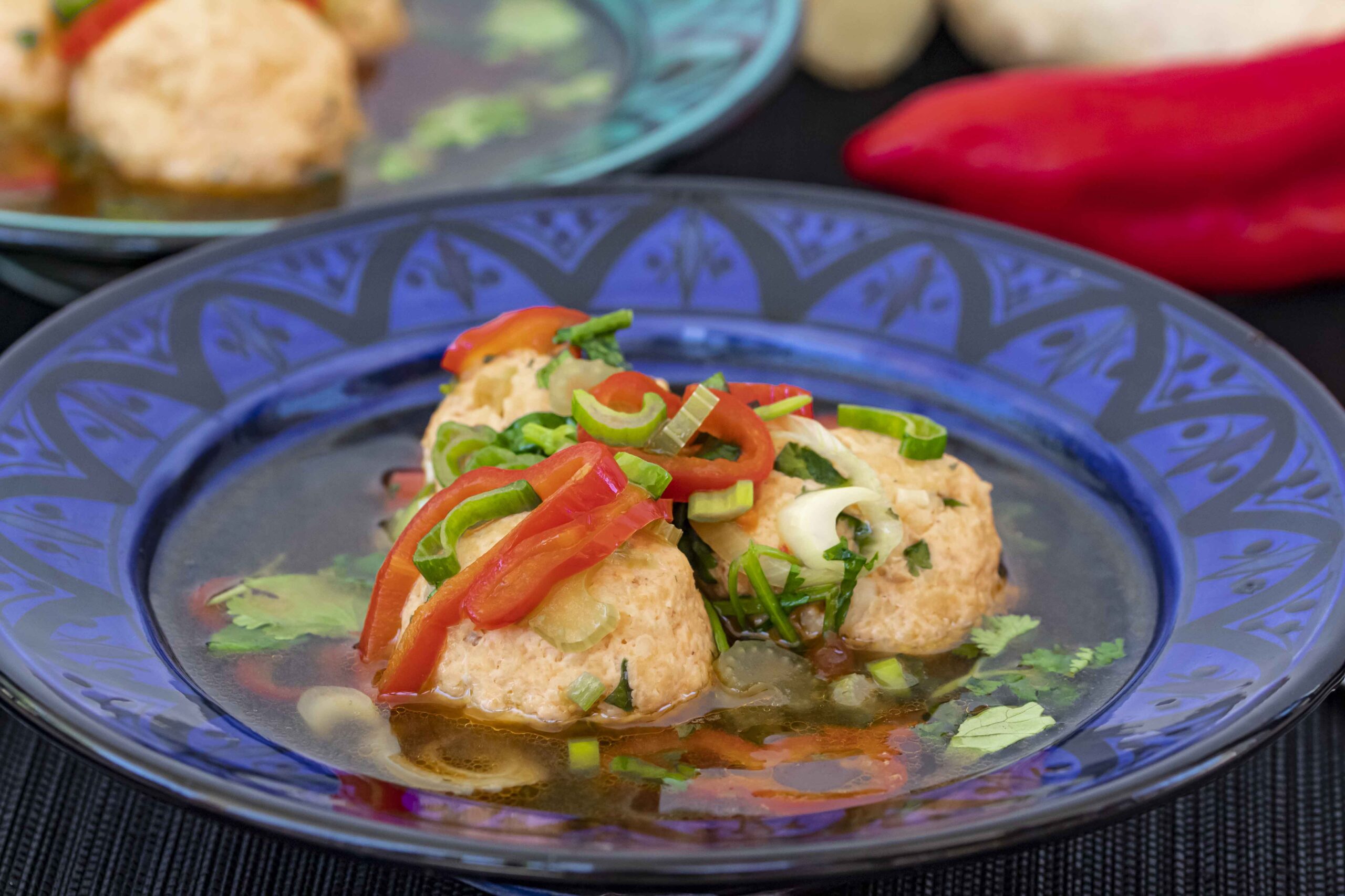 Pittige maaltijdsoep met zalmballetjes 1.1 scaled