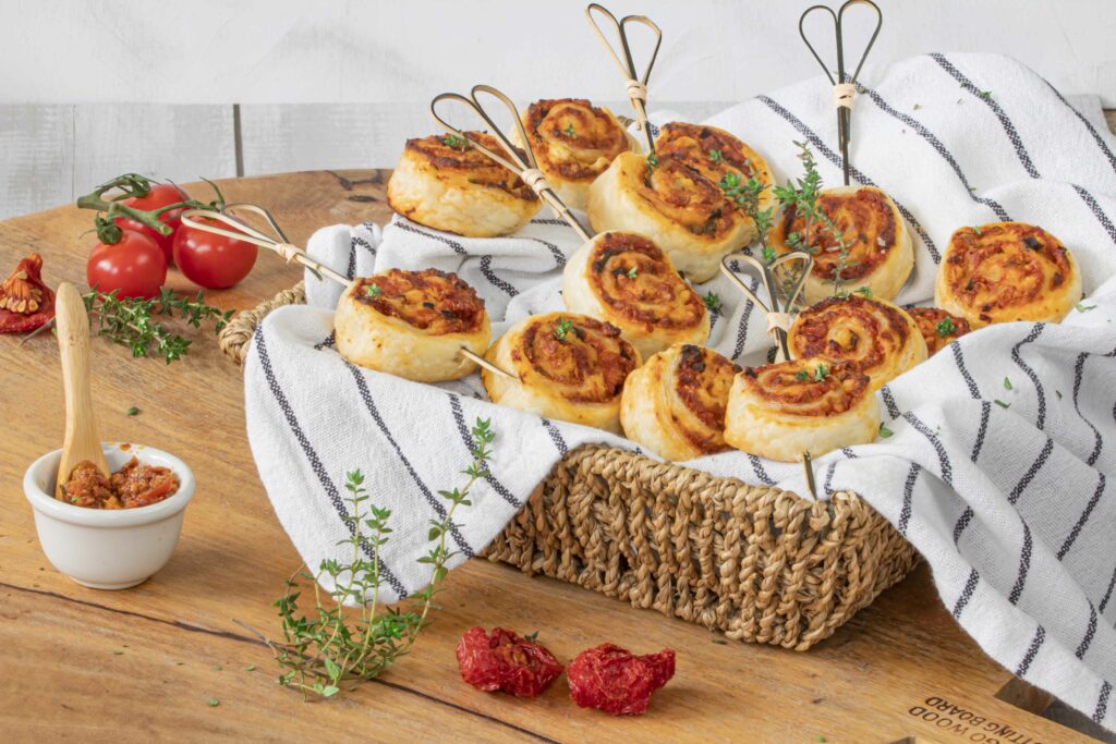 Brunch con "Bon appetit les amis" 2 Bladerdeeg piruleta met tapenade 1.4