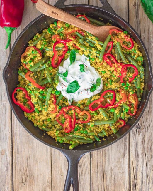 Gebakken quinoa met safraan en basilicumyoghurt 1.1 1