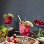 Kersenmocktail met kruidnagelen anijszaadjes