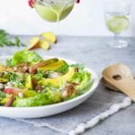 Salade met mango, makreel en avocadodressing