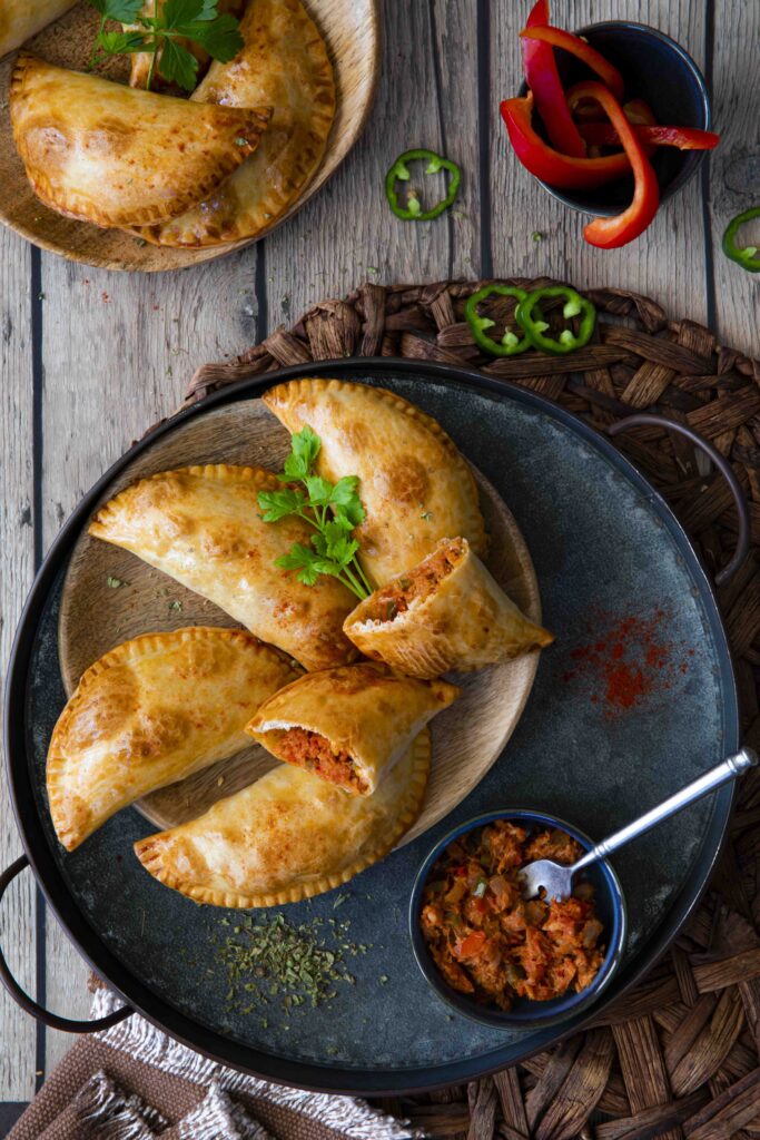 Empanadas with spinach, raisins and pine nuts 4 Empanada de atun 2