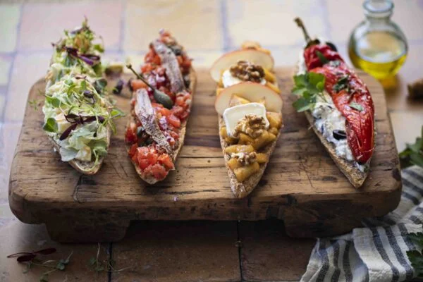 Sandwiches, four times different and super tasty 2 Belegde broodjes, vol mediterrane smaken