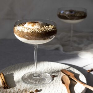 Cappuccino chia pudding met yoghurt en kaneel