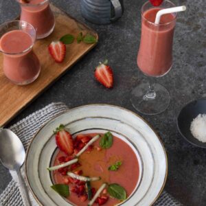 Aardbeien gazpacho, lekker fris met een zoete toets