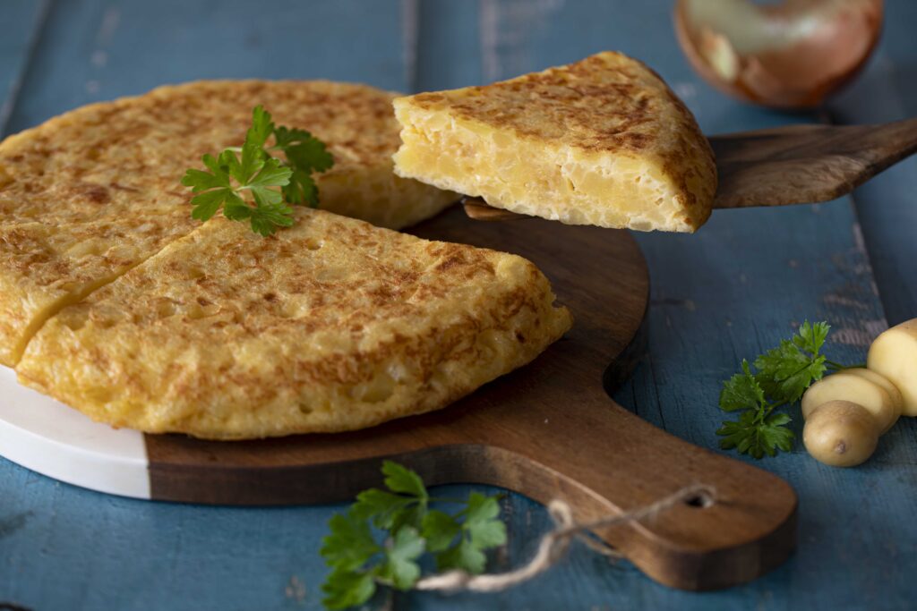 Spanish omelette with potatoes - Secretos Del Sur
