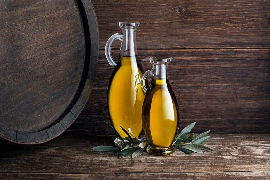 5 usos sorprendentes del aceite de oliva y... ¿se puede calentar el aceite de oliva? 6 shutterstock 1281221107