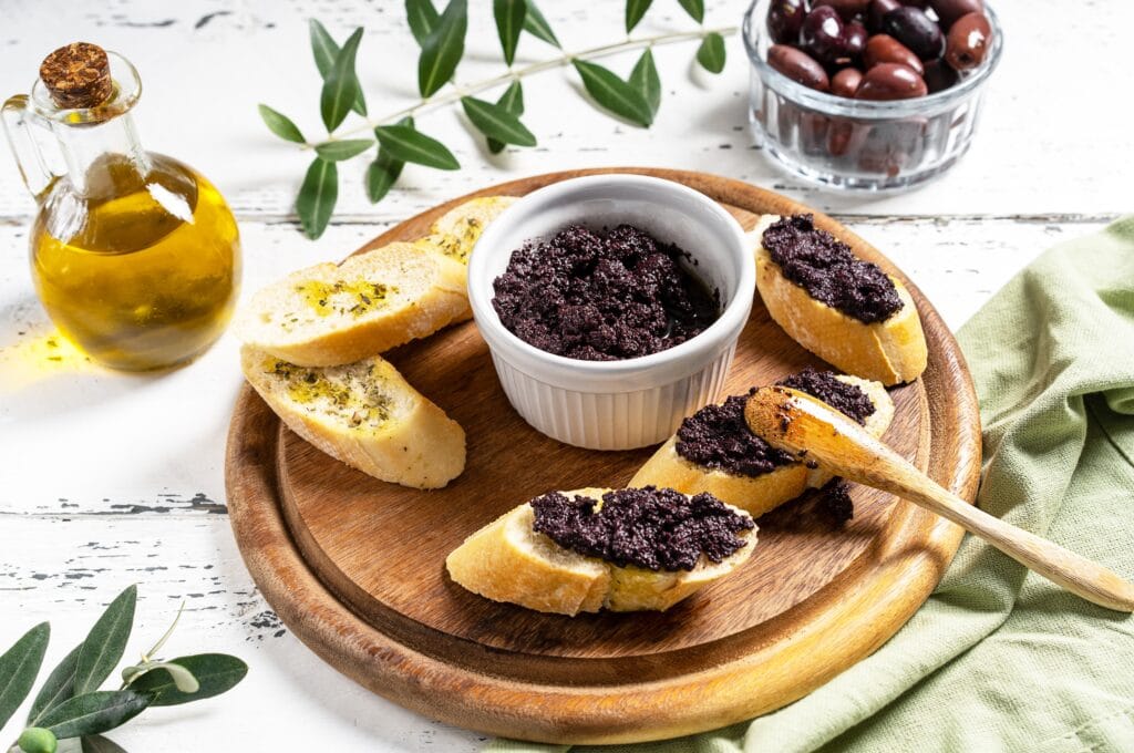5 usos sorprendentes del aceite de oliva y... ¿se puede calentar el aceite de oliva? 5 shutterstock 2178699241