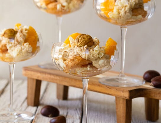 Vasos con mascarpone de castañas con cítricos