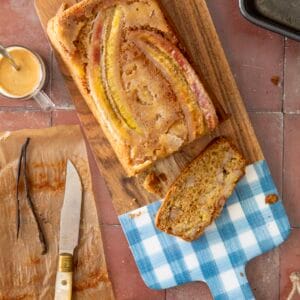 Bananencake met gember